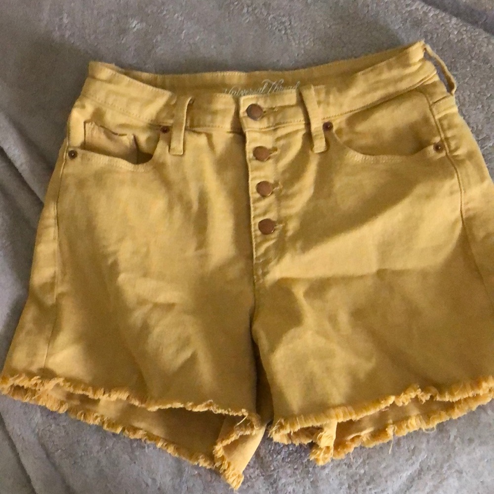 Universal thread shorts